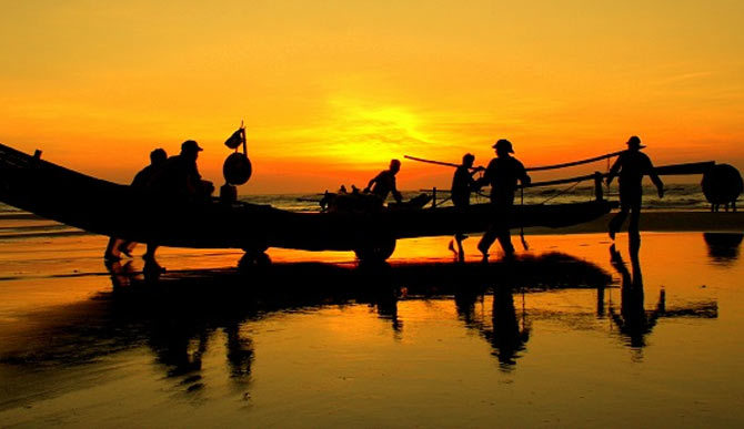 Không thể tưởng tượng bình minh trên biển xứ Thanh lại đẹp thế này
