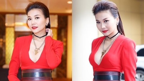 Thanh Hằng diện váy xẻ sâu khoe vòng 1 cực sexy