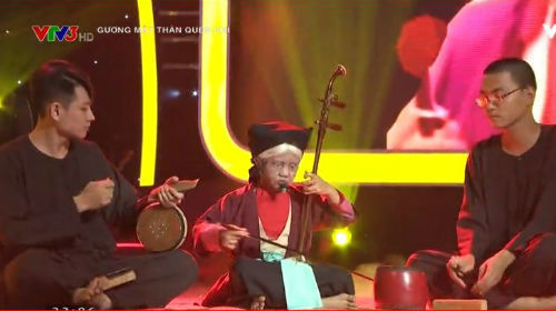 Màn trình diễn hát xẩm của Tú Thanh