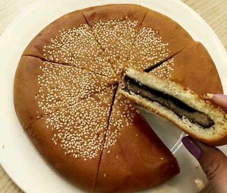 Bánh trung thu Hồng Kông to như pizza, giá 50 ngàn/chiếc