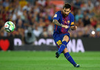 Messi có "hat-trick" cột dọc, Barca mở màn suôn sẻ