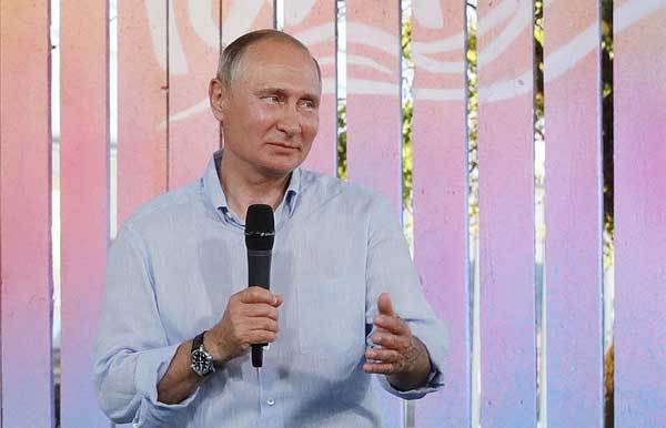 Hé lộ 'gu' thời trang ưa thích của Putin