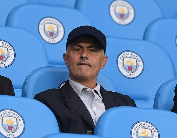 Mourinho khiến Pep 
