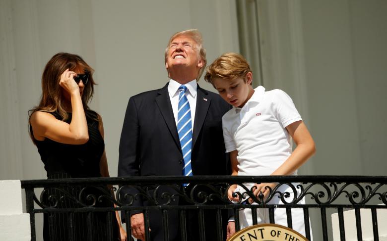 Ông Trump háo hức xem nhật thực