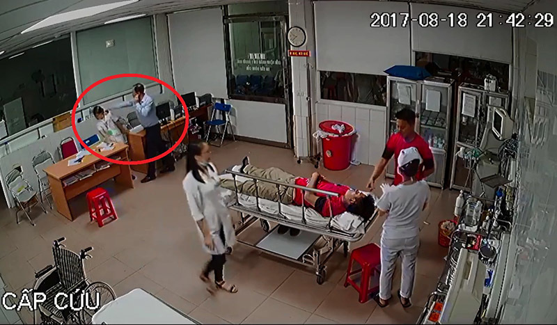 chủ tịch phường đánh bác sĩ