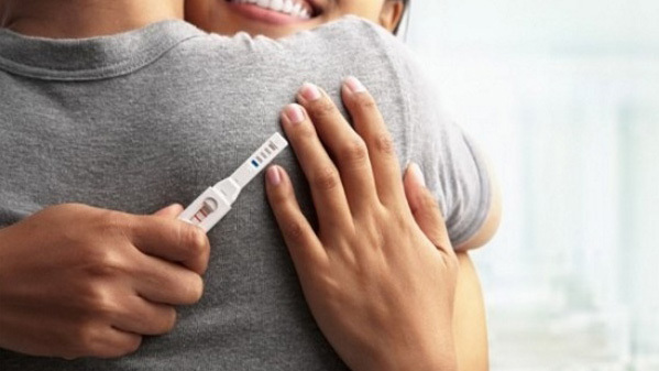 Điều trị vô sinh: Sản phụ mang thai, bác sĩ phập phồng