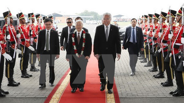 Tổng bí thư bắt đầu chuyến thăm chính thức Indonesia