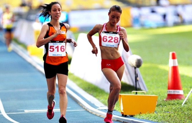 VĐV Malaysia chạy về đích ở môn đi bộ, Việt Nam mất HCV