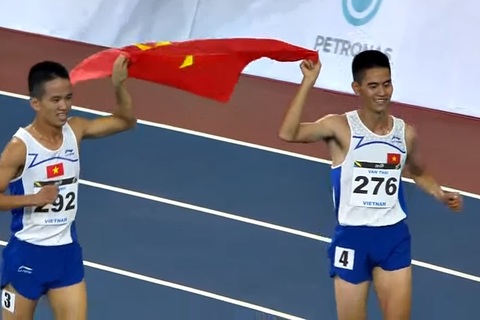 Dương Văn Thái giành HCV chạy 800m nam