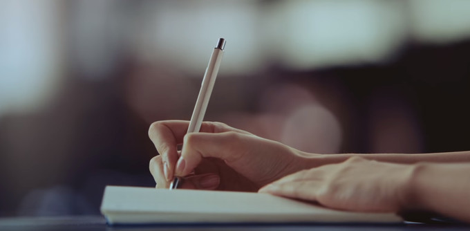 LG tung 3 video giới thiệu V30