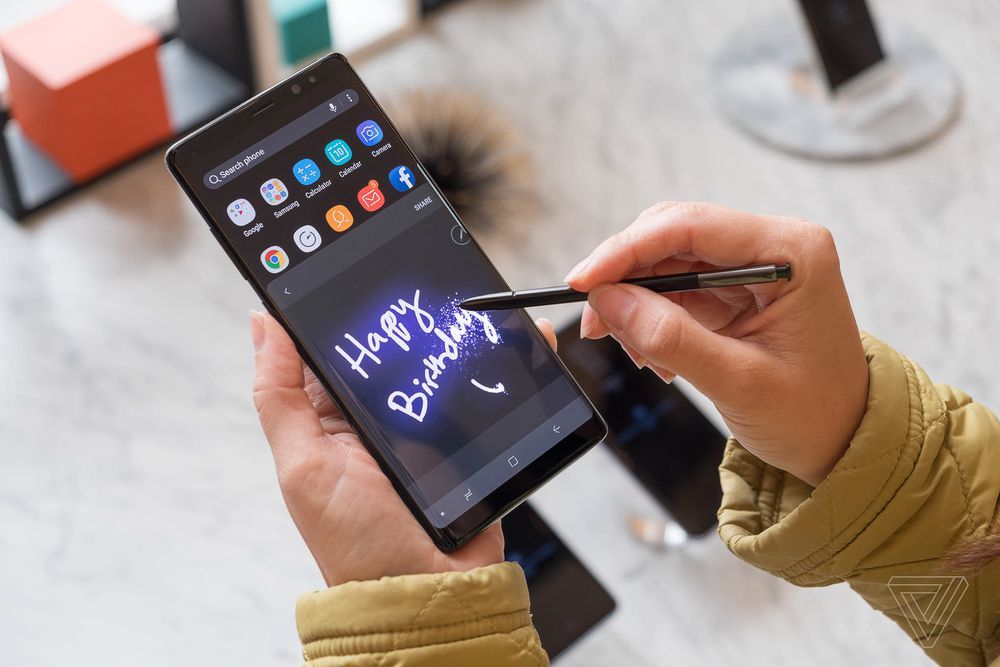 Những tính năng mới và mọi điều cần biết về Galaxy Note 8