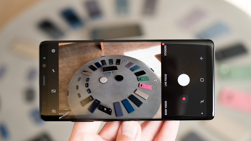 Chọn Galaxy Note8, iPhone 7 Plus hay chờ iPhone 8?