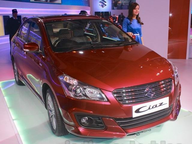 Ô tô Suzuki đẹp như Civic giá 333 triệu