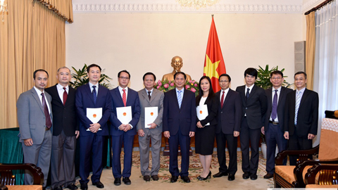 Bộ Ngoại giao điều động, bổ nhiệm cán bộ chủ chốt