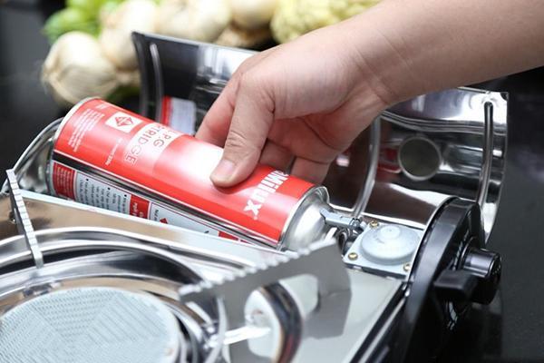 Ăn lẩu bị bỏng mặt, chủ quán có phải bồi thường?