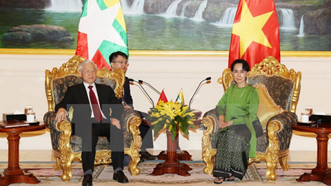Tổng Bí thư hội kiến với Cố vấn Nhà nước Myanmar Aung San Suu Kyi