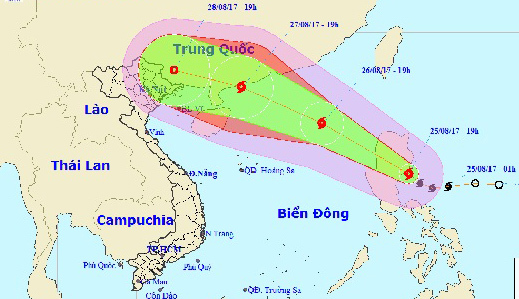 Bão giật cấp 11 tiến vào biển Đông, 2 miền Nam Bắc mưa to