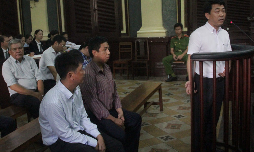 Vụ thuốc ung thư dởm: Cán bộ Cục quản lý Dược có tránh khỏi liên đới?