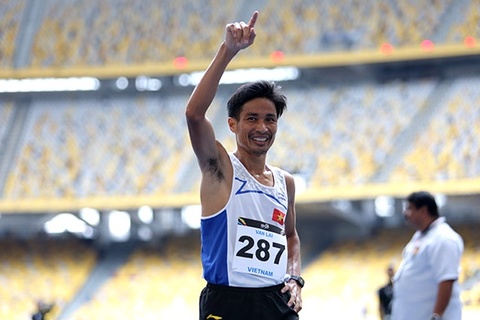 Nguyễn Văn Lai phát biểu sau khi giành HCV chạy 5.000m