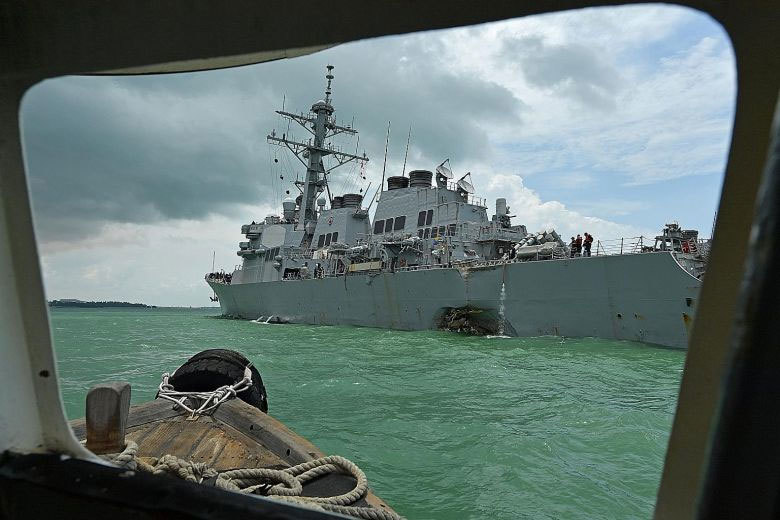 Vén màn bí ẩn tàu chiến Mỹ gặp nạn ở Singapore