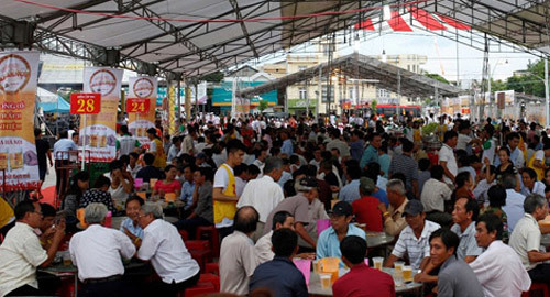 Sôi động ngày hội Bia Hà Nội ở Quảng Trị
