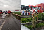 Tông xe giường nằm trên cao tốc Pháp Vân, hơn 10 người bị thương