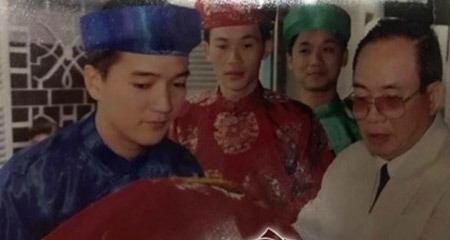 Hé lộ hình ảnh 'độc' Đàm Vĩnh Hưng đi bê tráp cùng Hoài Linh