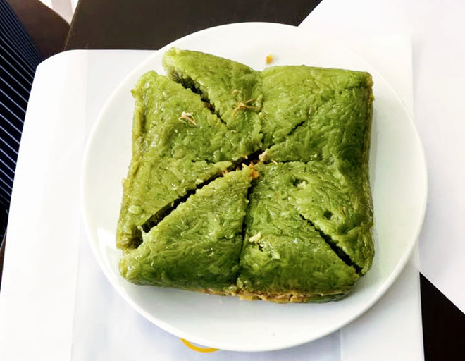 Bỏ việc lương cao, kiến trúc sư bán bánh chưng giữ gìn truyền thống