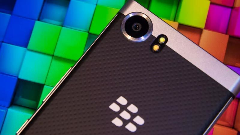 Blackberry sắp ra smartphone chống nước, cạnh tranh với Apple, Samsung