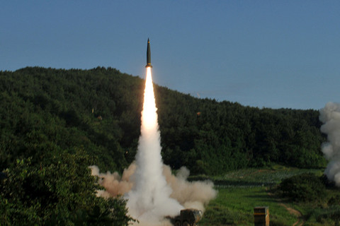 Hàn Quốc công bố video phóng thử tên lửa đối phó Triều Tiên