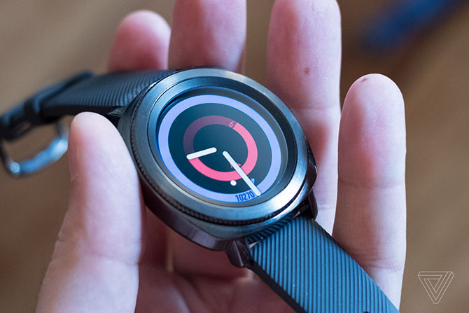 Samsung ra mắt smartwatch Gear Sport