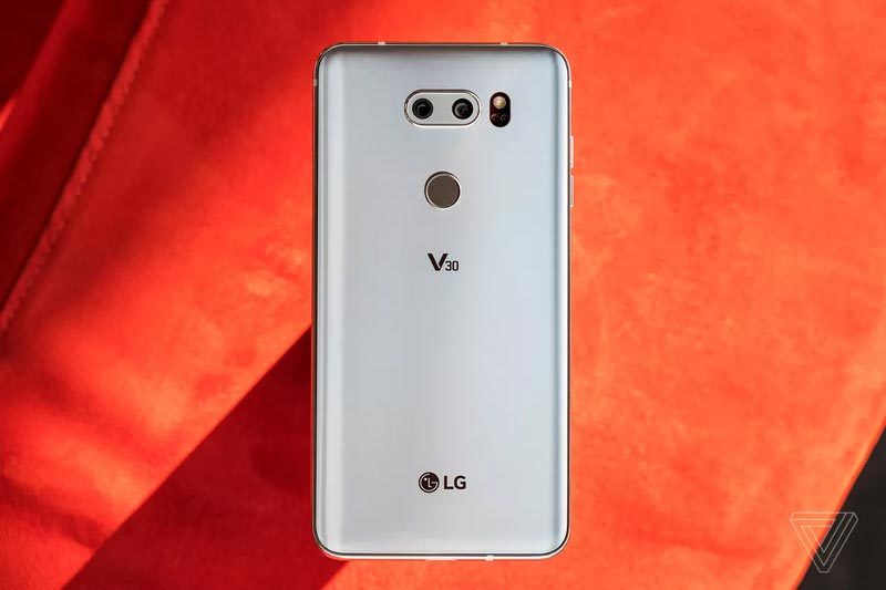 LG V30 chính thức trình làng, đẹp long lanh không kém Galaxy S8