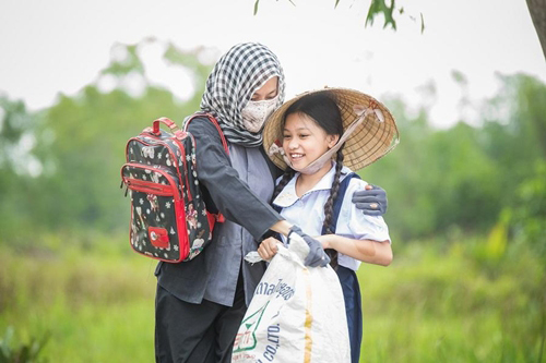 Võ Khánh Ngọc bật khóc khi quay MV ‘Mẹ’ mùa Vu Lan