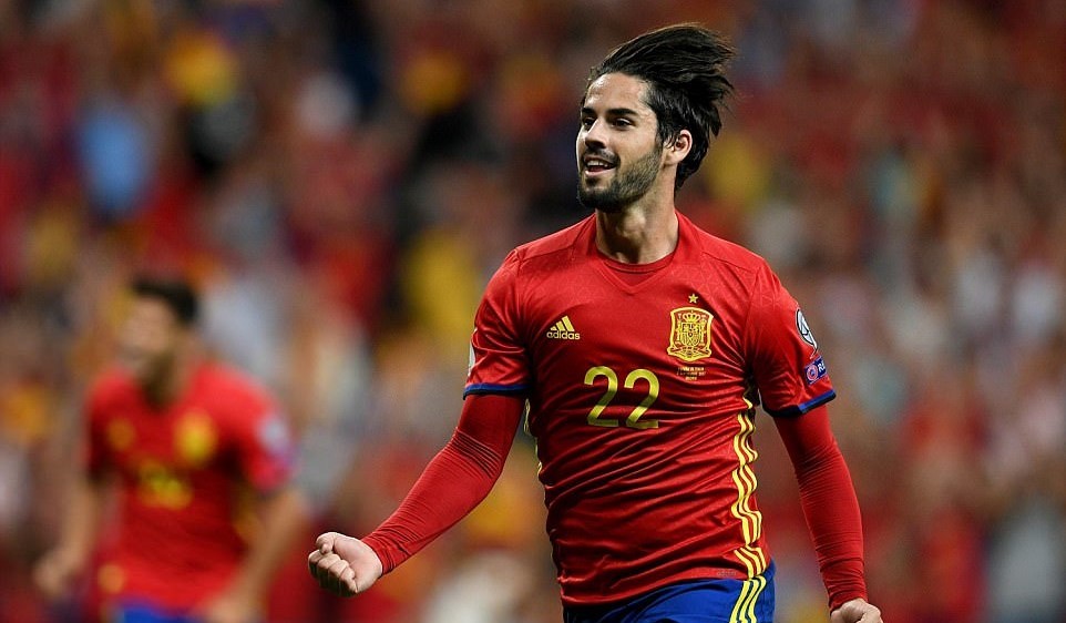 Isco lên đồng, Tây Ban Nha đè bẹp Italia