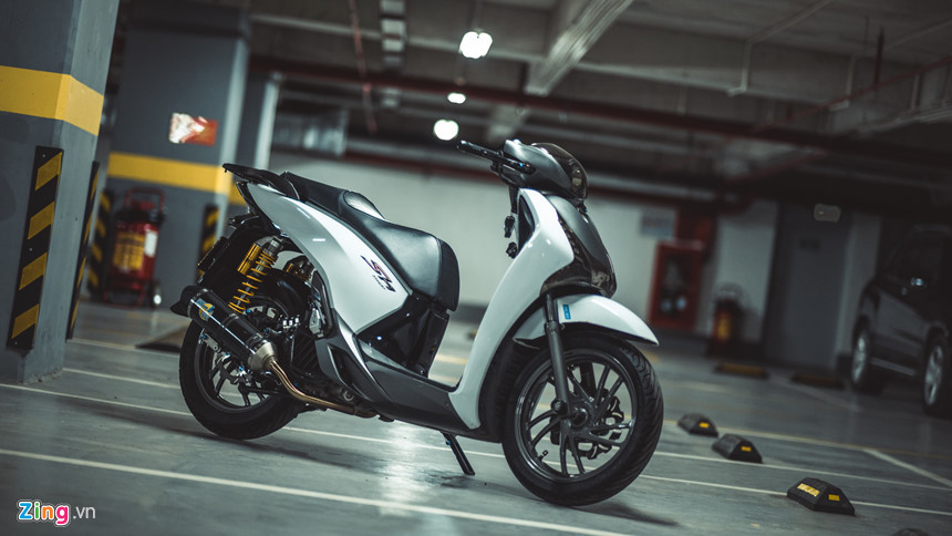 Honda SH độ hơn 100 triệu của 9x Hà Nội