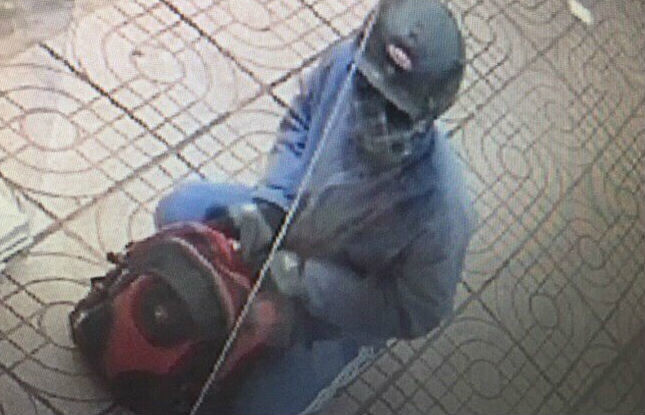 Nghi can cướp ngân hàng giấu xe máy trong rừng