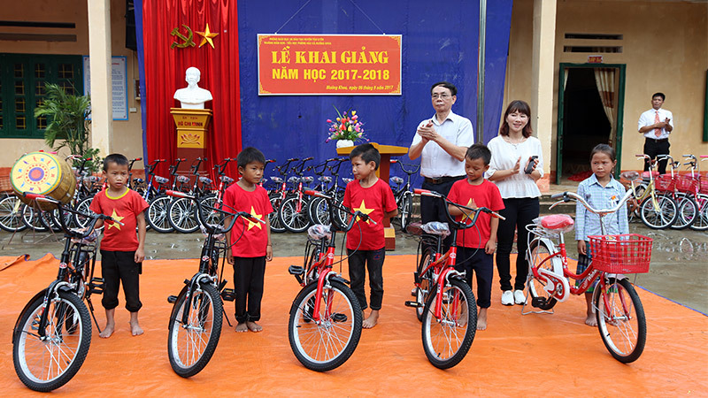 Buổi khai giảng ý nghĩa của học sinh vùng cao Lai Châu