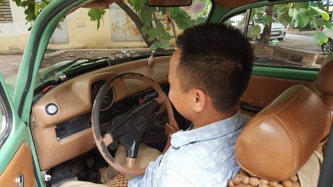 Bước ra từ khách sạn, bố lặng người trước tiếng gọi của con gái 4 tuổi