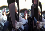 Hành động của tài xế xe buýt khiến người xem kinh sợ