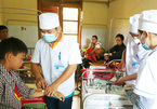 Gần 80 người ngộ độc sau tiệc cưới ở Lào Cai