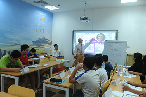 Luyện kĩ năng qua ngôn ngữ - học 1 được 2
