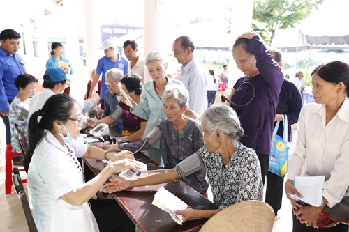 Truyện Nàng Công Chúa Cao Một Mét Tám