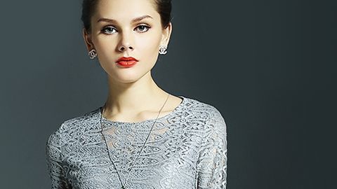 Đầm suông dành cho quý cô tuổi trung niên