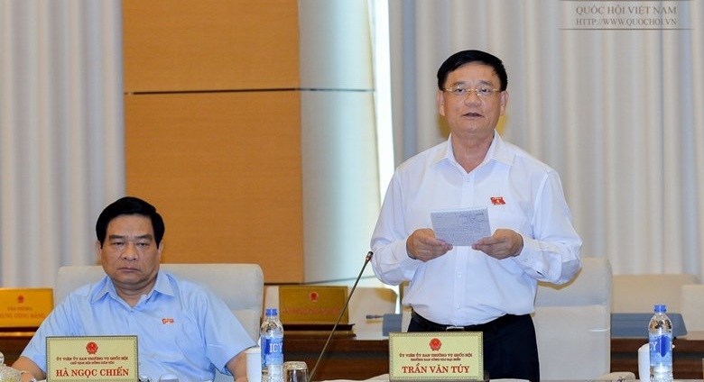 Lo con cháu phải ra nước ngoài tìm cô dâu