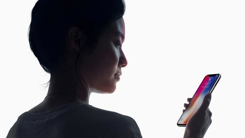 Bất tiện đầu tiên của Face ID ở iPhone X so với Touch ID