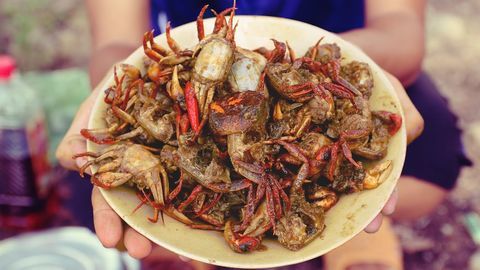 Cua đồng rang me – món ngon dân dã số 1