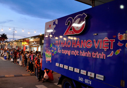 Hơn 20.000 lượt người xếp hàng ủng hộ hàng Việt