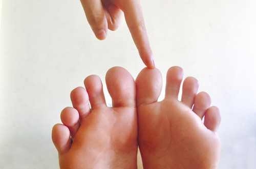 Mẹo kiểm tra biến chứng bàn chân tiểu đường tại nhà