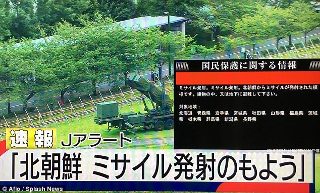 Tên lửa Triều Tiên bay qua, còi báo động vang khắp Nhật Bản