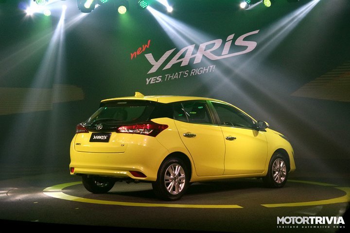 Toyota Yaris 2017: Bất ngờ với giá bán 319 triệu đồng